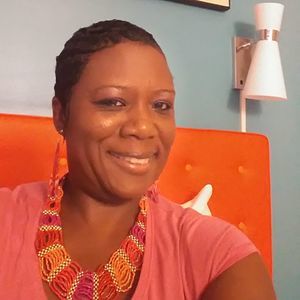 Meet your Posher, Carla